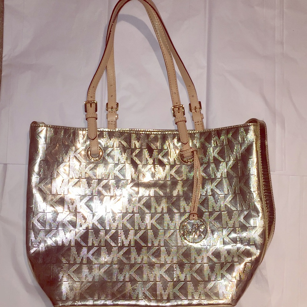 💥STUNNING authentic Michael Kors gold tote💥